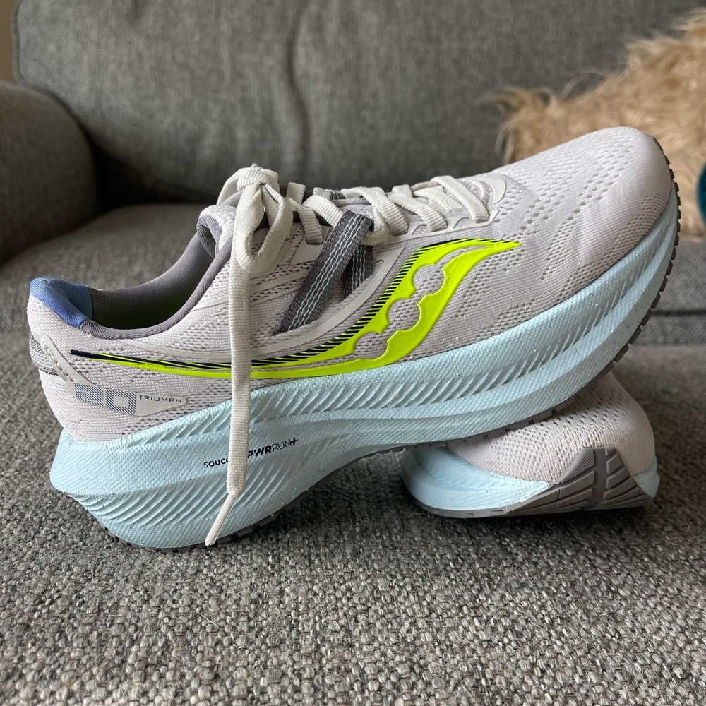 Women's Saucony Triumph 20